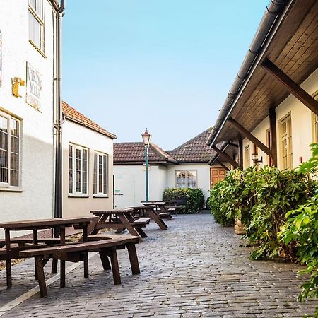 The Half Moon Inn And Country Lodge Yeovil Dış mekan fotoğraf
