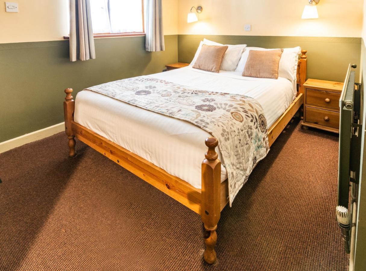 The Half Moon Inn And Country Lodge Yeovil Dış mekan fotoğraf