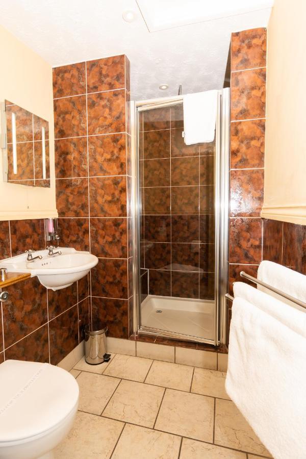 The Half Moon Inn And Country Lodge Yeovil Dış mekan fotoğraf